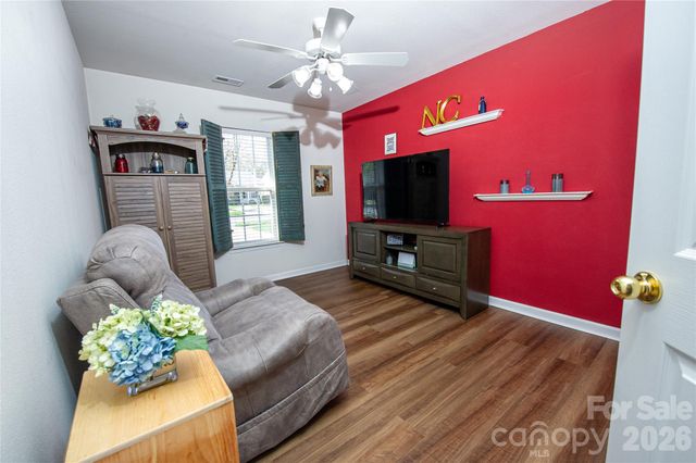 5320 Harris Cove Drive, Charlotte, NC 28269