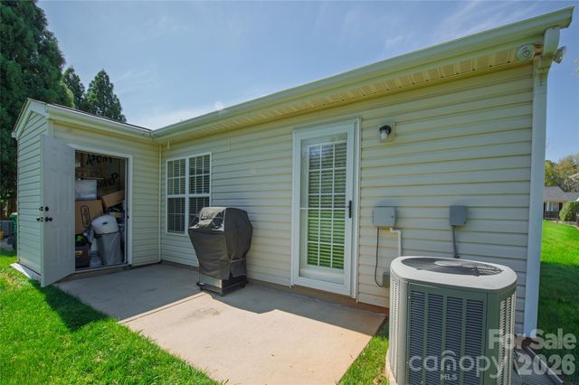 5320 Harris Cove Drive, Charlotte, NC 28269