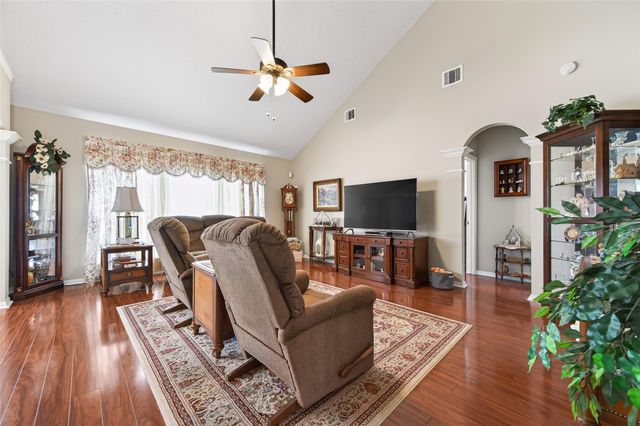 5118 Cove Creek, Baytown, TX 77523