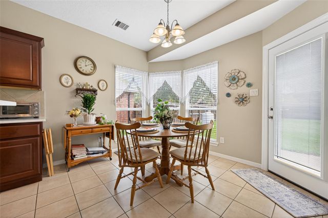 5118 Cove Creek, Baytown, TX 77523