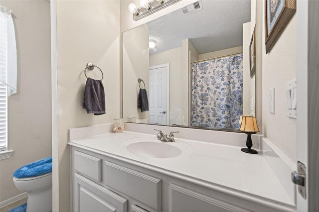 5118 Cove Creek, Baytown, TX 77523