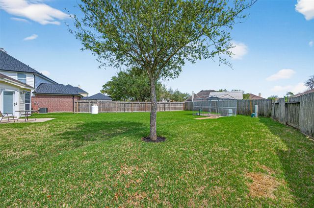 5118 Cove Creek, Baytown, TX 77523