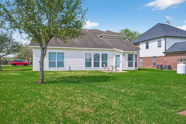 5118 Cove Creek, Baytown, TX 77523