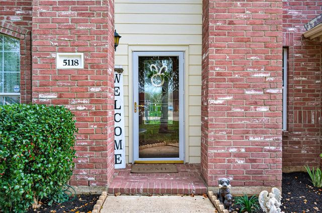 5118 Cove Creek, Baytown, TX 77523