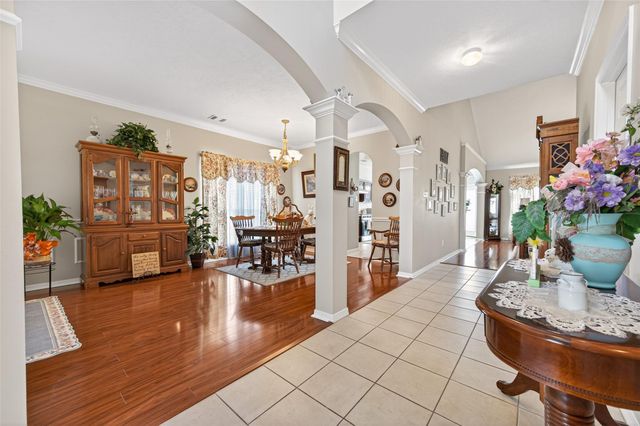 5118 Cove Creek, Baytown, TX 77523