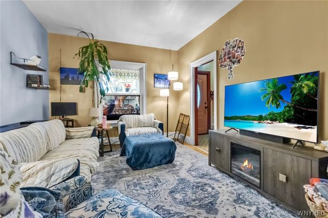 61 Royal Avenue, Buffalo, NY 14207
