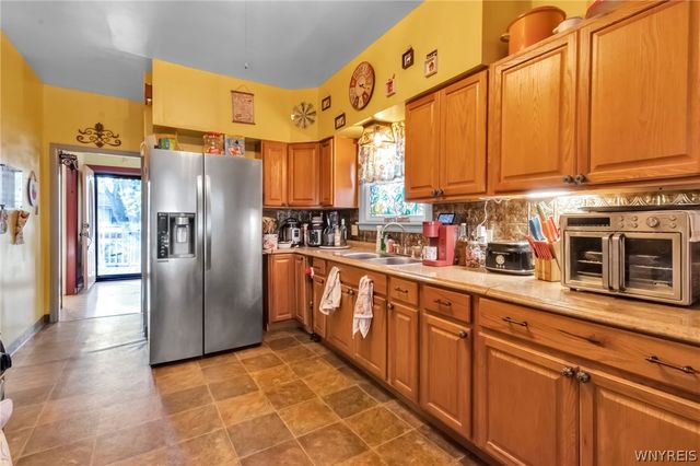 61 Royal Avenue, Buffalo, NY 14207