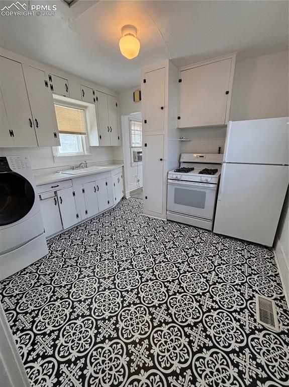 Image 5 of property listing at 742 Belmont Avenue, Pueblo, CO 81004