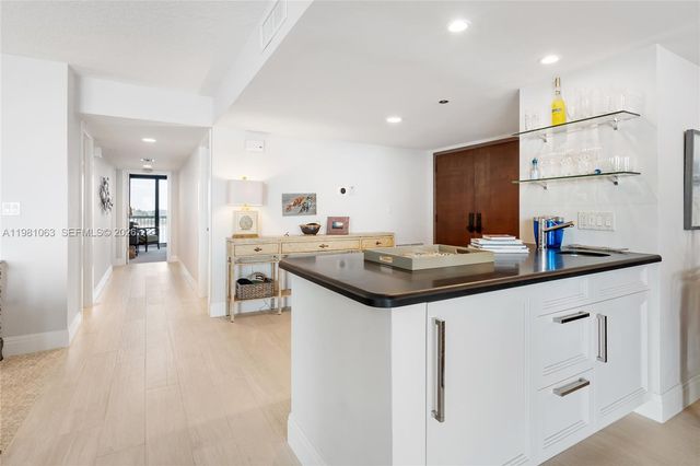 19670 Beach Road A404, Tequesta, FL 33469