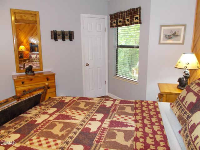 1157 VILLA LANE, Gatlinburg, TN 37738