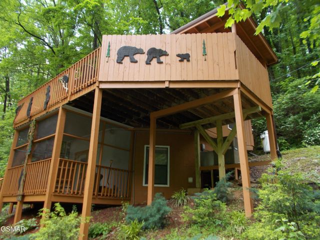 1157 VILLA LANE, Gatlinburg, TN 37738