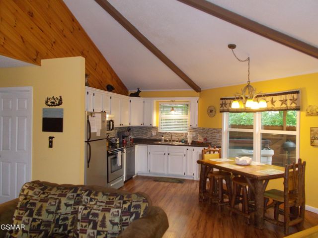 1157 VILLA LANE, Gatlinburg, TN 37738