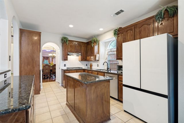 7204 Crane Drive, Sachse, TX 75048