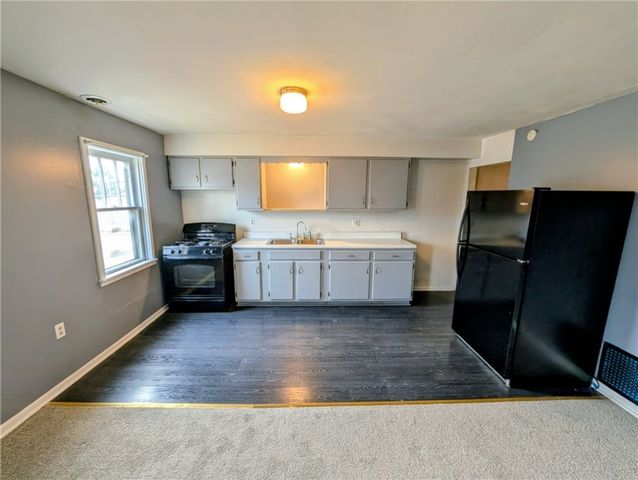 108 N Main St, Harrisville Boro, PA 16038