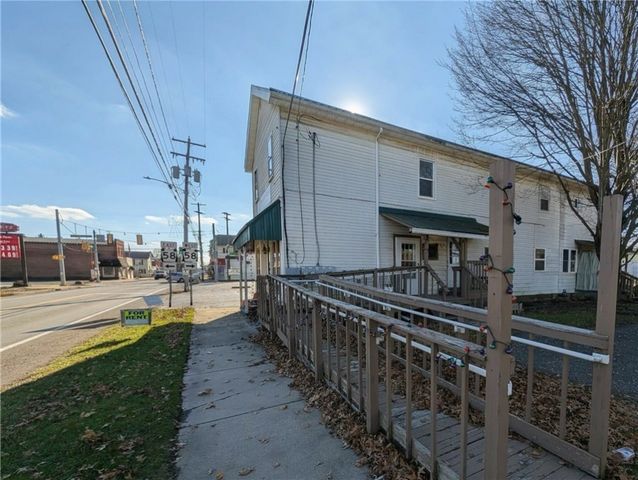 108 N Main St, Harrisville Boro, PA 16038