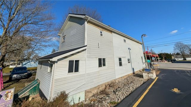 108 N Main St, Harrisville Boro, PA 16038