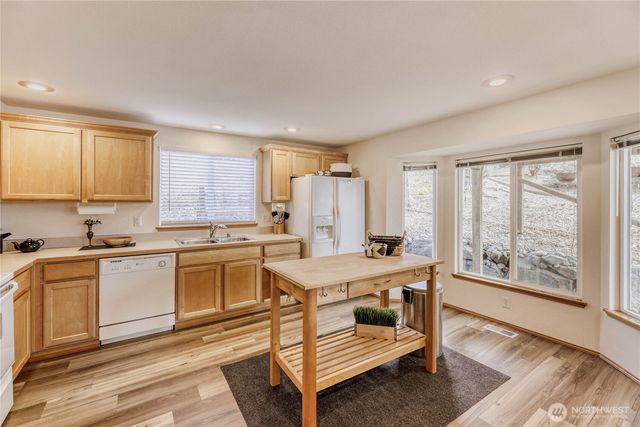 8123 77th Avenue NE, Marysville, WA 98258