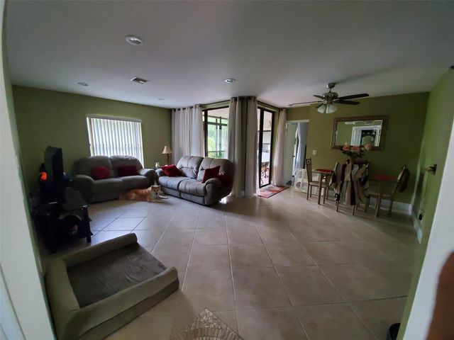 2963 Carambola Circle 2038, Coconut Creek, FL 33066