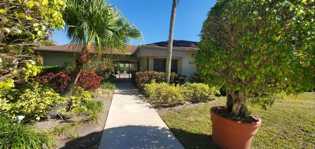 2963 Carambola Circle 2038, Coconut Creek, FL 33066