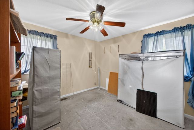 9217 Hondo Dr, Crossville, TN 38572