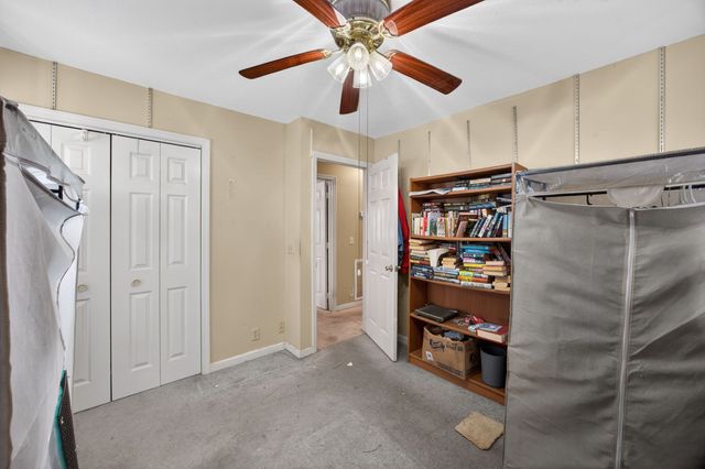 9217 Hondo Dr, Crossville, TN 38572