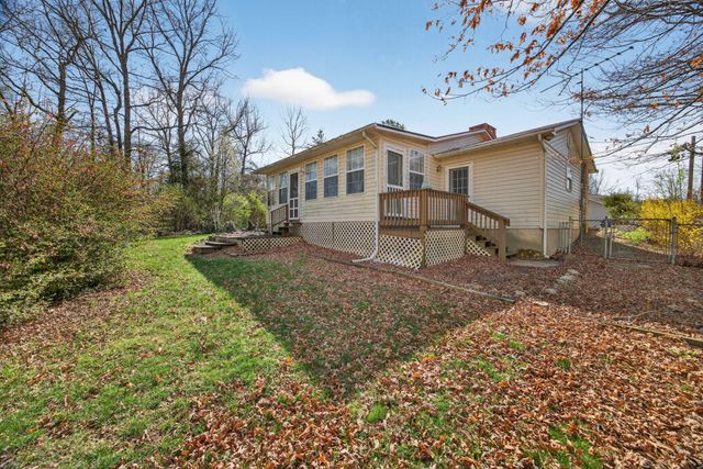 9217 Hondo Dr, Crossville, TN 38572