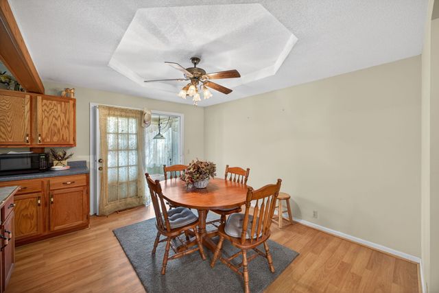 9217 Hondo Dr, Crossville, TN 38572