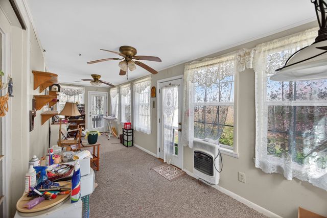 9217 Hondo Dr, Crossville, TN 38572