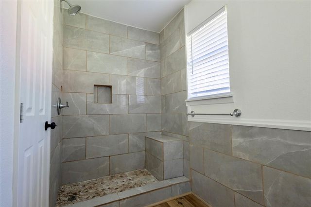 716 Gubert Lane, Alvin, TX 77511