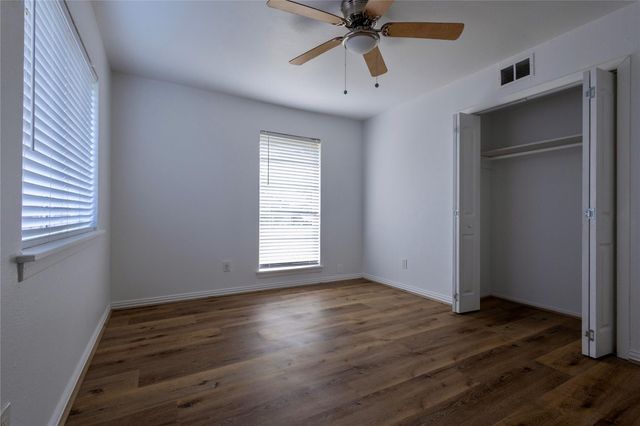 716 Gubert Lane, Alvin, TX 77511