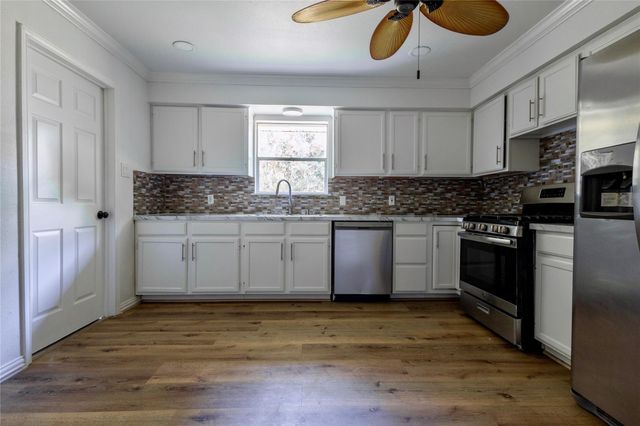 716 Gubert Lane, Alvin, TX 77511