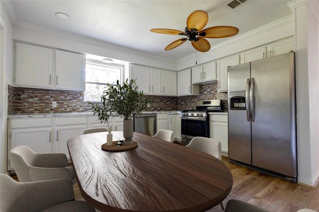 716 Gubert Lane, Alvin, TX 77511