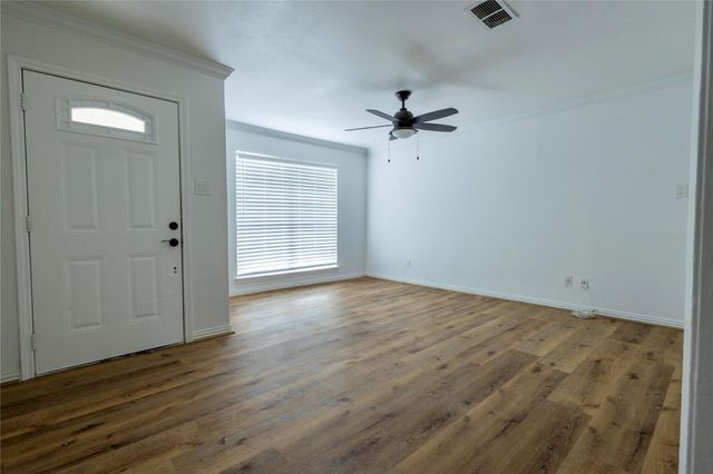 716 Gubert Lane, Alvin, TX 77511