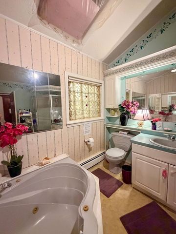 54 Dracut Road, Hudson, NH 03051