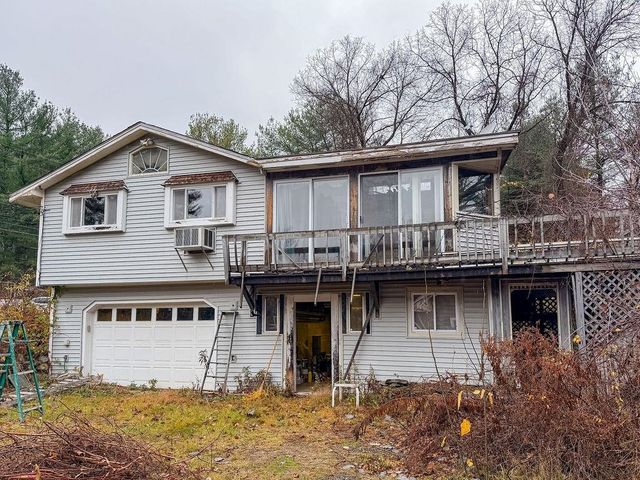 54 Dracut Road, Hudson, NH 03051