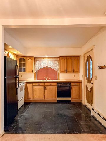 54 Dracut Road, Hudson, NH 03051