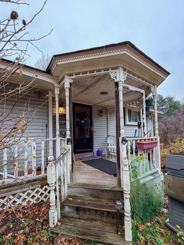 54 Dracut Road, Hudson, NH 03051