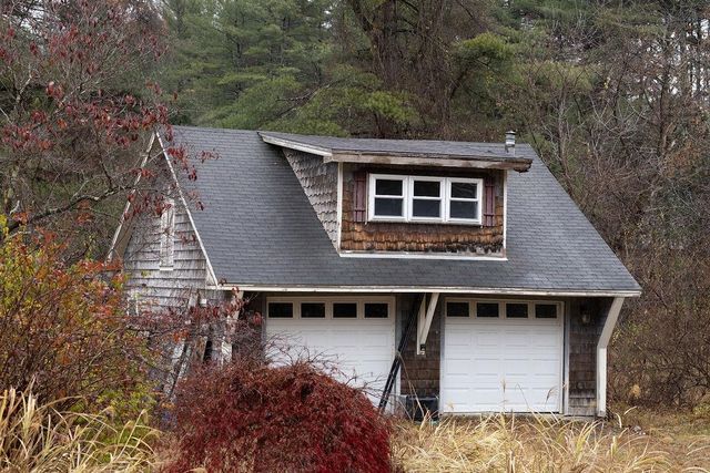 54 Dracut Road, Hudson, NH 03051