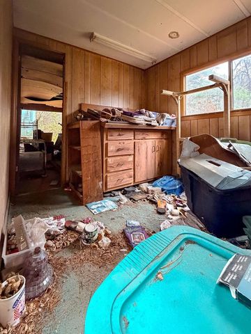 54 Dracut Road, Hudson, NH 03051