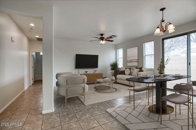 3450 E MILKY Way, Gilbert, AZ 85295