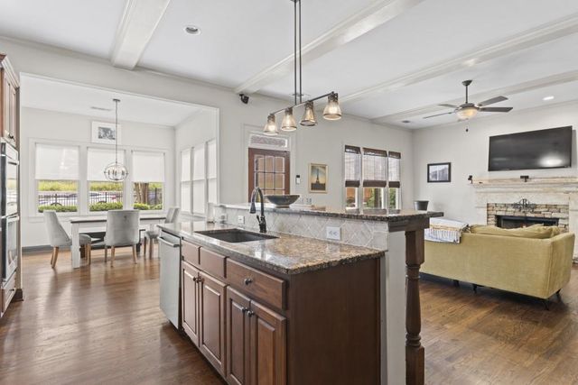 1458 Hedgewood Lane NW, Kennesaw, GA 30152