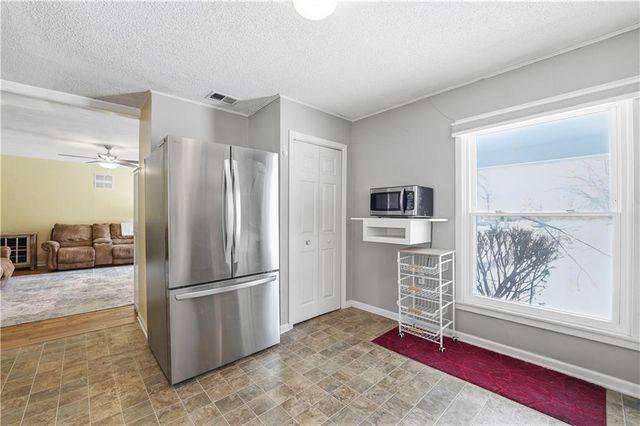 511 E Sheridan Street, Olathe, KS 66061