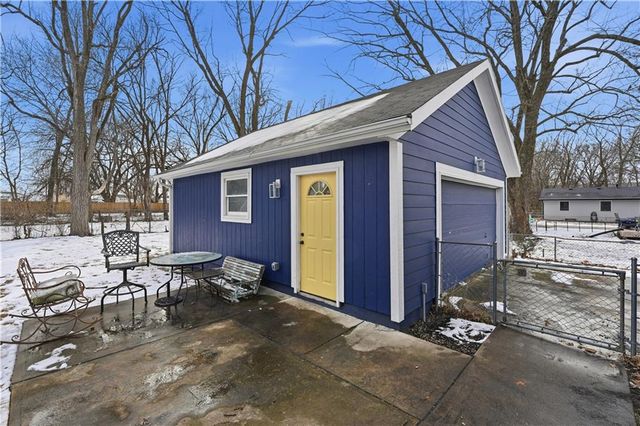 511 E Sheridan Street, Olathe, KS 66061