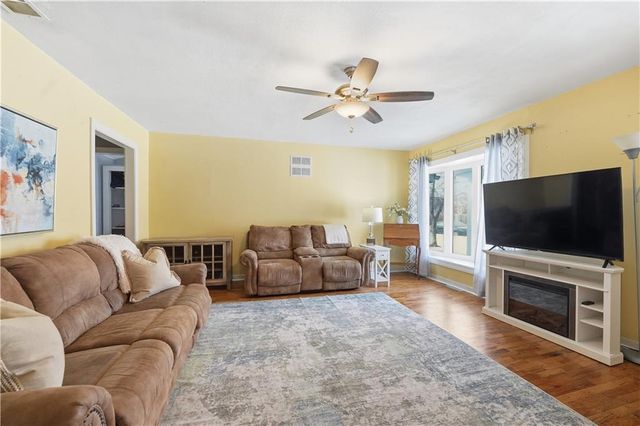 511 E Sheridan Street, Olathe, KS 66061