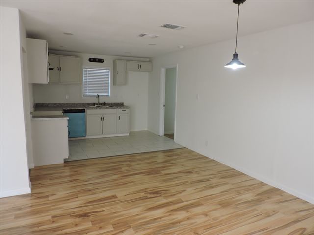 1513 Skyline Drive, River Oaks, TX 76114