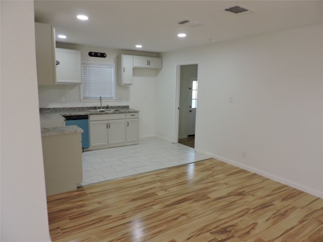 1513 Skyline Drive, River Oaks, TX 76114