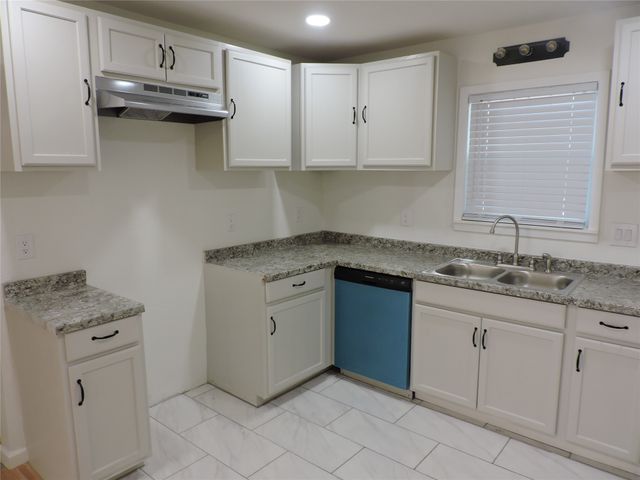 1513 Skyline Drive, River Oaks, TX 76114