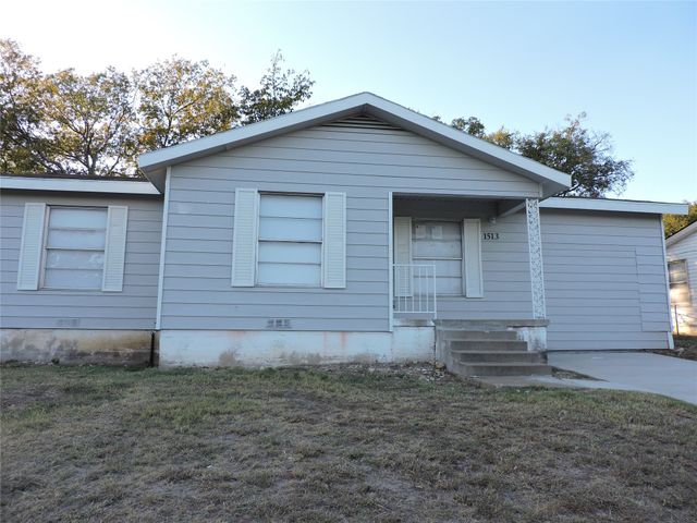 1513 Skyline Drive, River Oaks, TX 76114