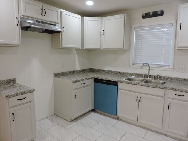 1513 Skyline Drive, River Oaks, TX 76114