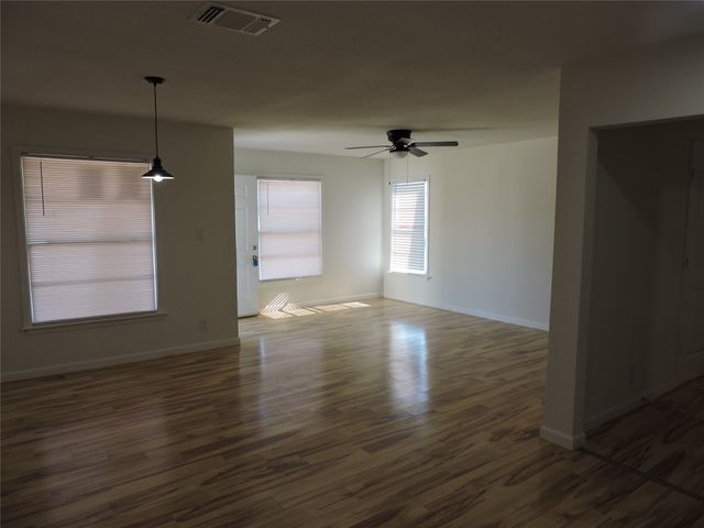 1513 Skyline Drive, River Oaks, TX 76114